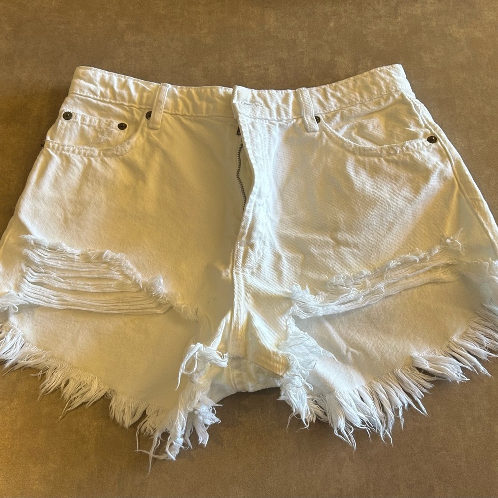 Zara White Frayed Jean Shorts